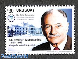 Dr. Amilcar Vasconcellos 1v
